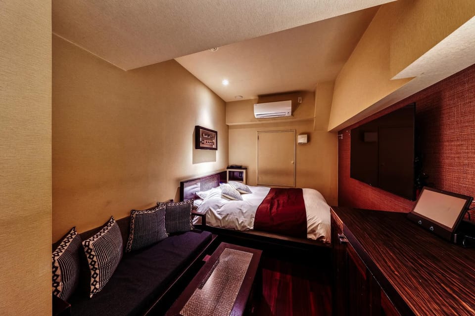 Bed, Photo of the whole room, Bedroom
