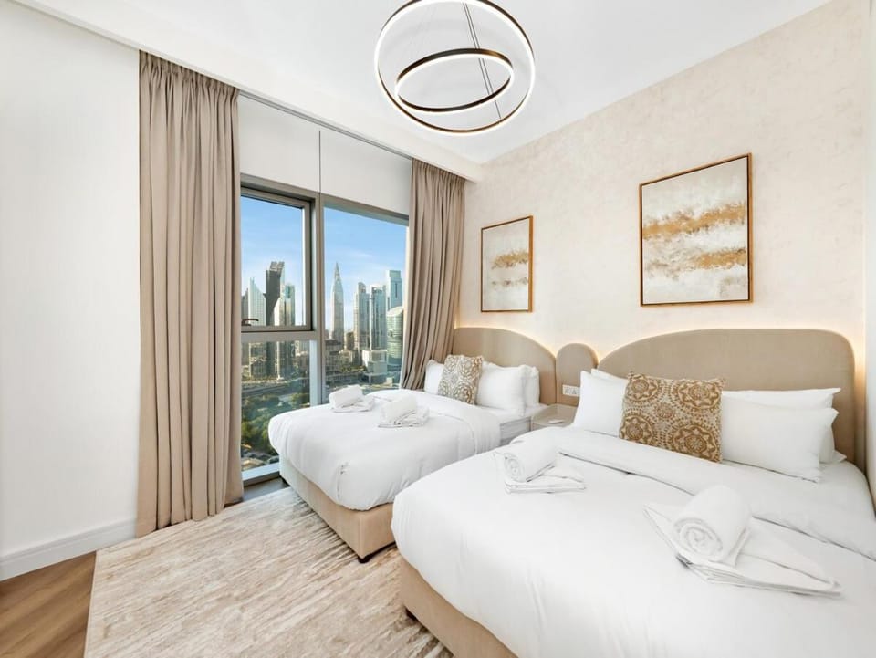 RoyalVista 22 - 4BR with Pool Table at Downtown Views II - Burj Khalifa View Apartment in Dubai