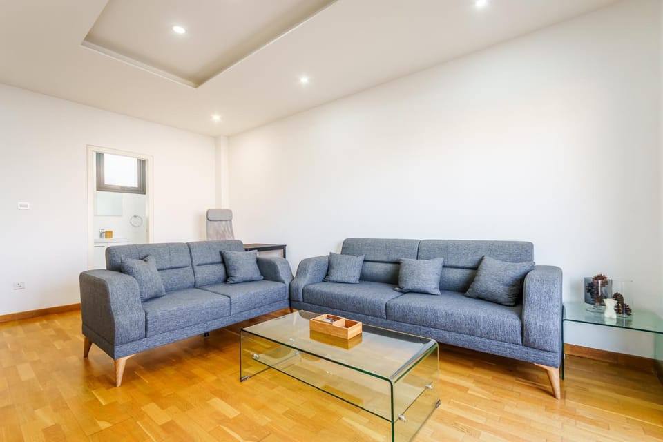 Place of worship, Living room, Seating area