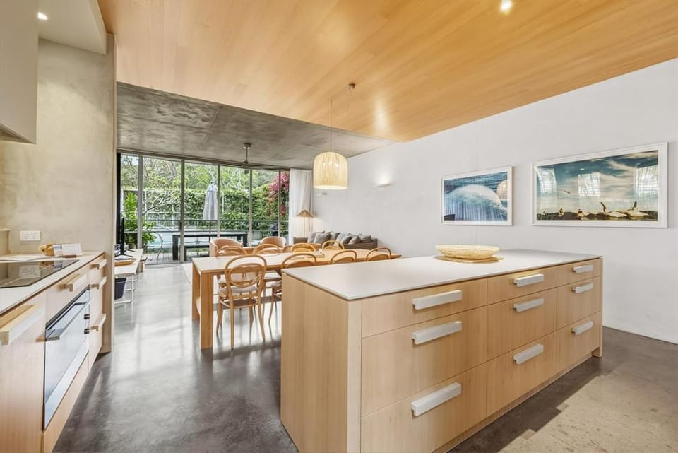 Driftwood 1 , 88A Lawson Street, Byron Bay House in Byron Bay