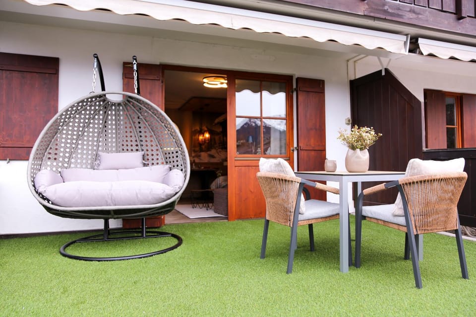 Balcony/Terrace, Seating area, Garden view