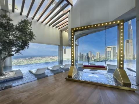Pool view, Swimming pool, sunbed