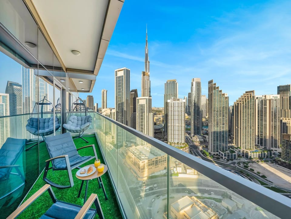 Nearby landmark, Balcony/Terrace, Landmark view