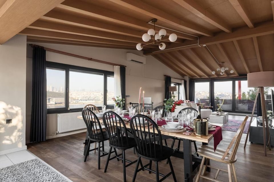 Living room, Dining area