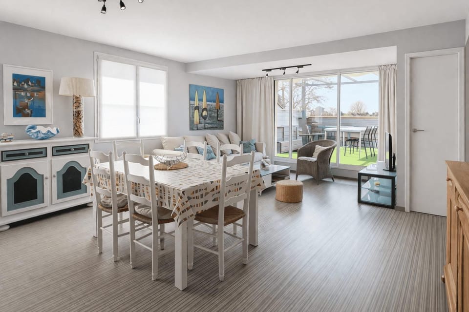 Peaceful stay with spa in Andernos-les-Bains Apartment in Andernos-les-Bains