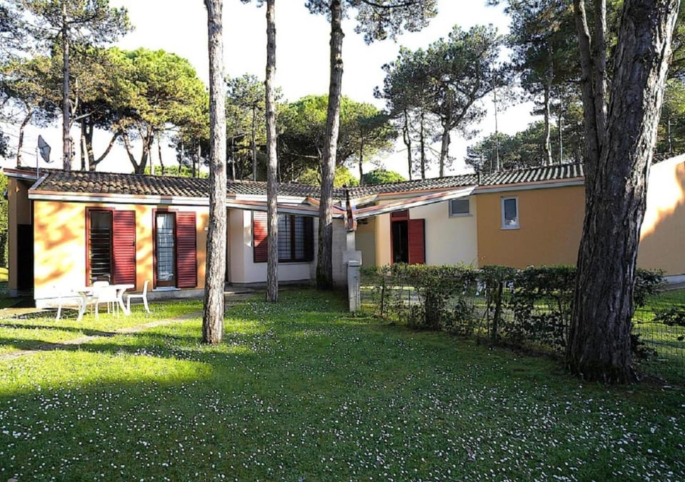Property building, Garden view