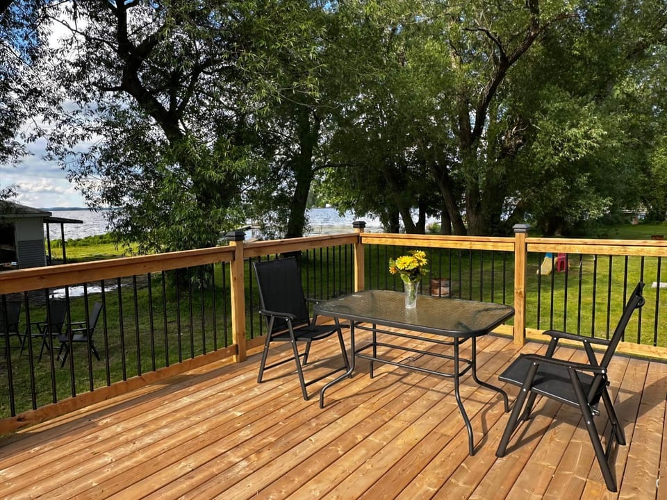Patio, Spring, Day, Natural landscape, View (from property/room), Balcony/Terrace, Dining area