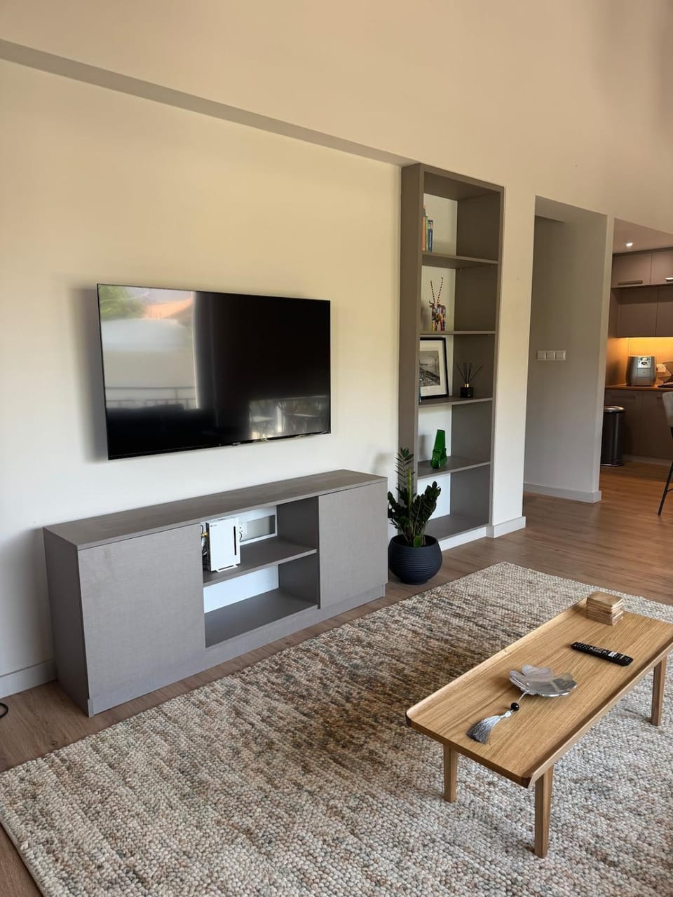 TV and multimedia, Living room, Seating area