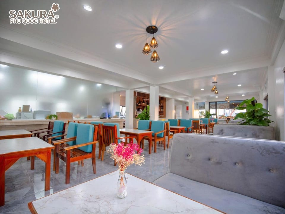 Restaurant/places to eat, Seating area, Drinks