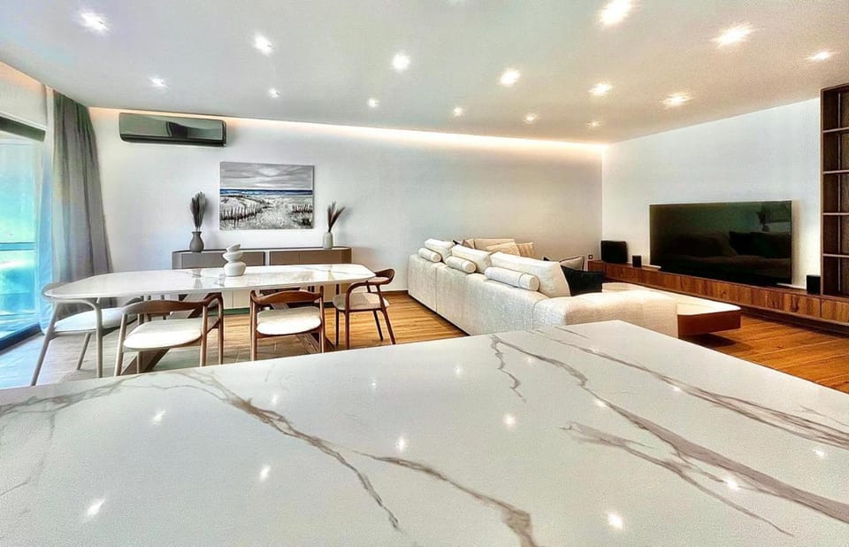 Sealine Spacious Apartment Apartment in Alimos