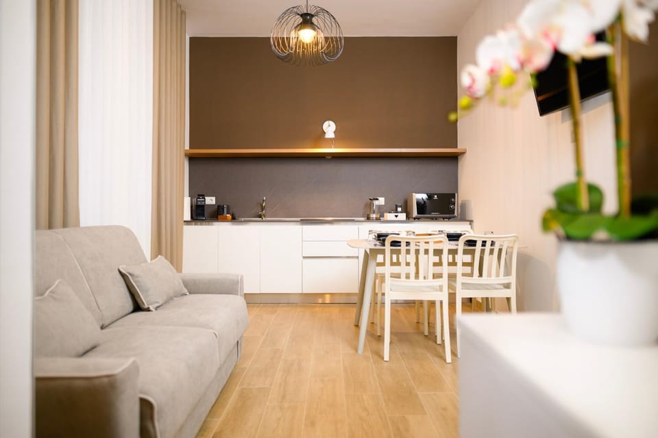 Kitchen or kitchenette, Living room, Dining area