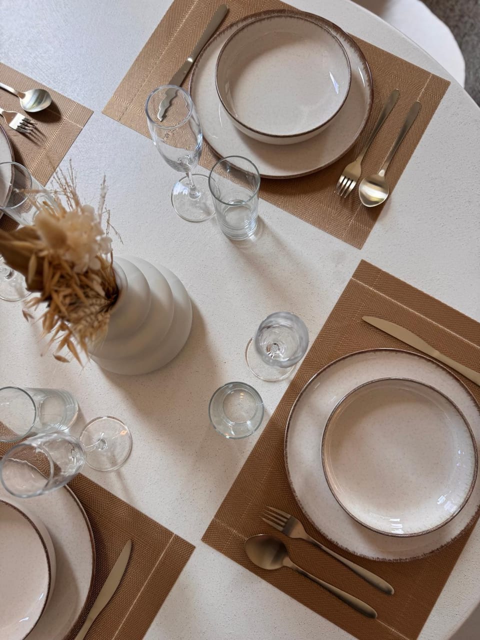 Food and drinks, Dining area