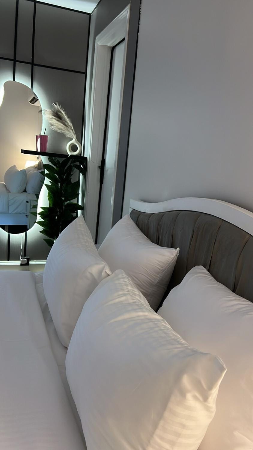Elegant studio with 55-inch TV and self check-in Apartment in Riyadh