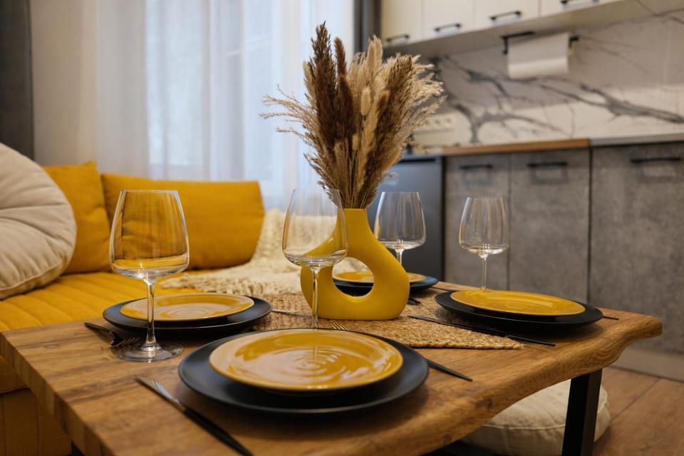 Kitchen or kitchenette, Living room, Food and drinks, Seating area, Dining area, Food, Drinks, kitchen, kitchen