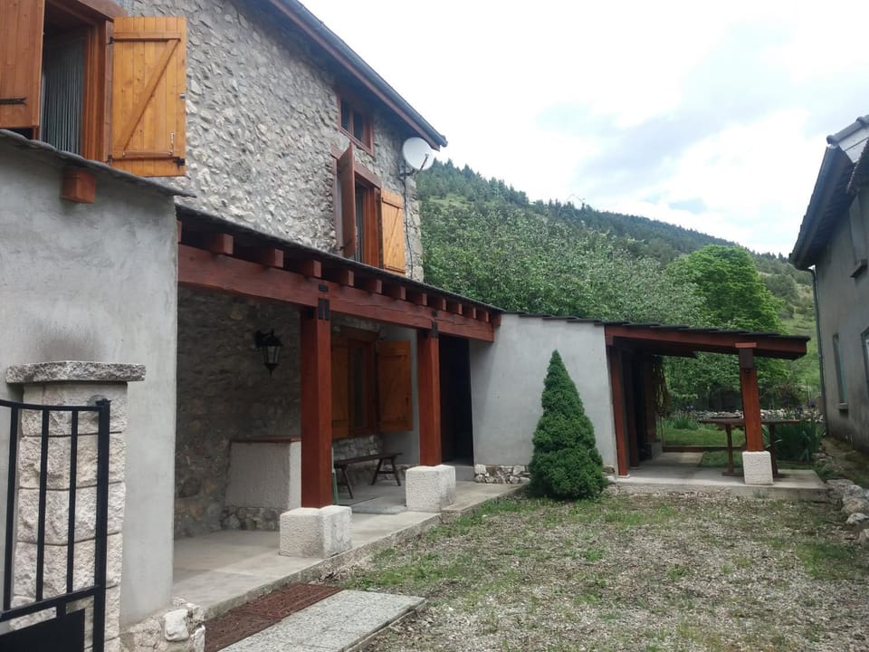 Prades Pyrénées ariegeoise House in Gaillac