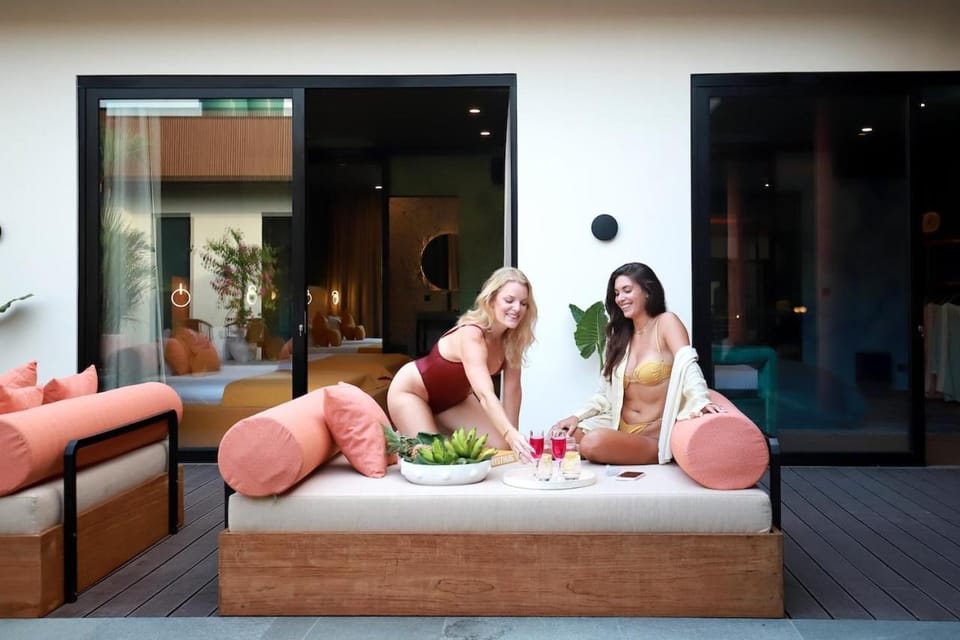 People, Living room, Seating area, Guests