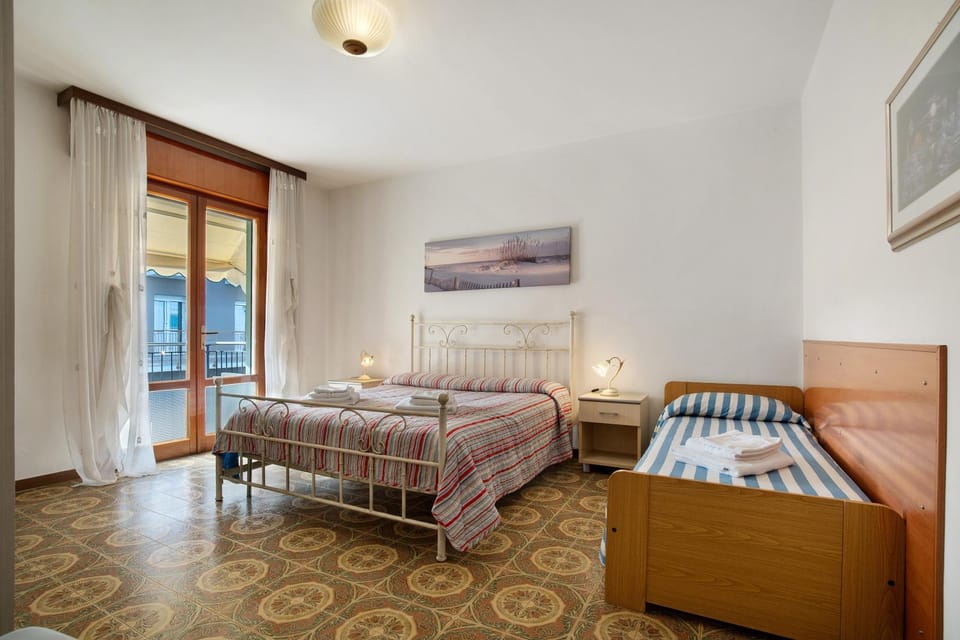 Property building, Living room, Bedroom