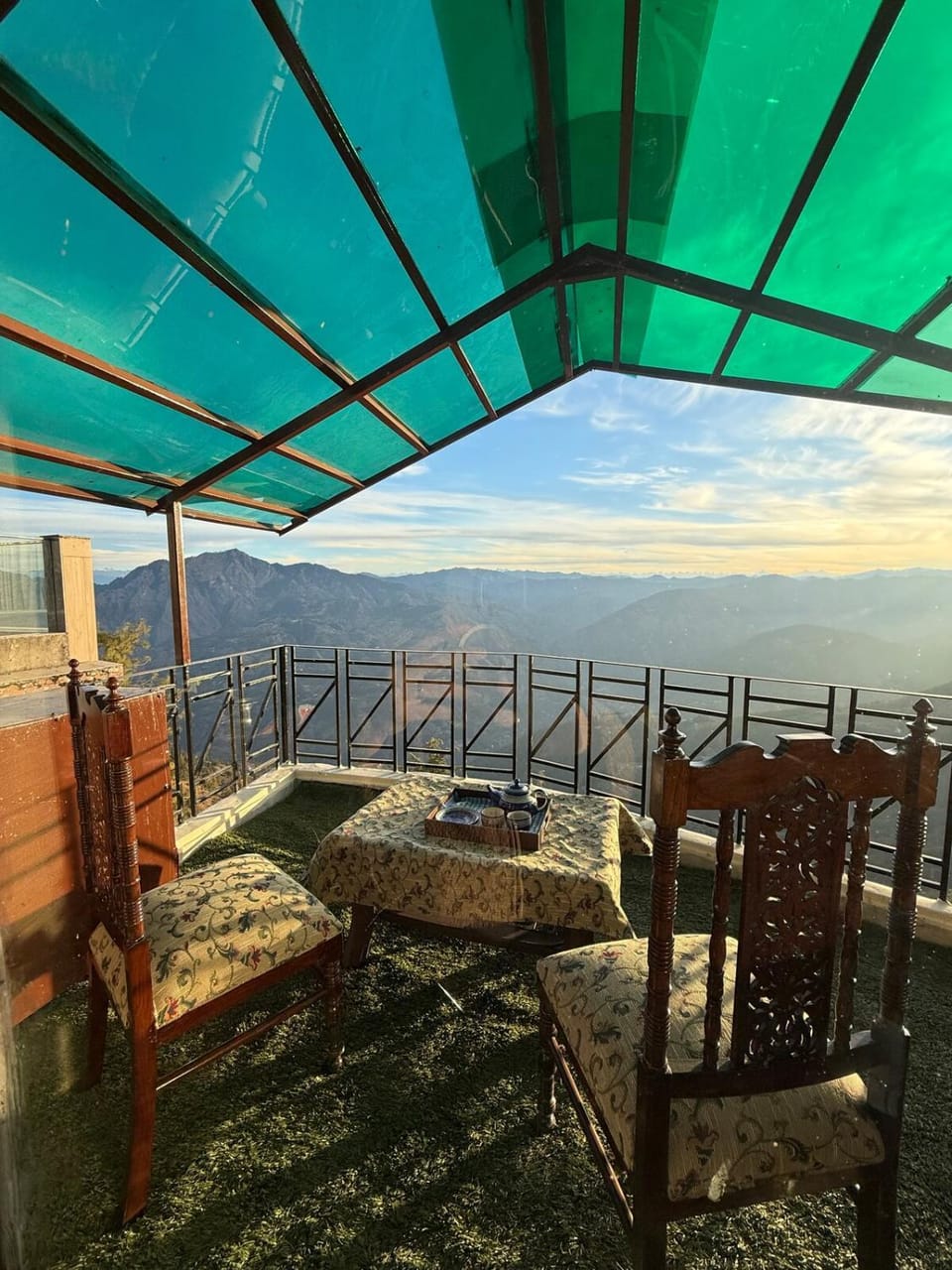 View (from property/room), Balcony/Terrace, Mountain view