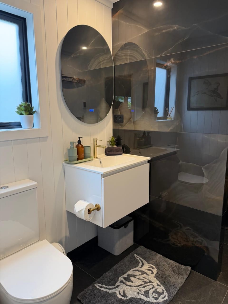 The Olde Whiskey Room Apartment in Queenstown