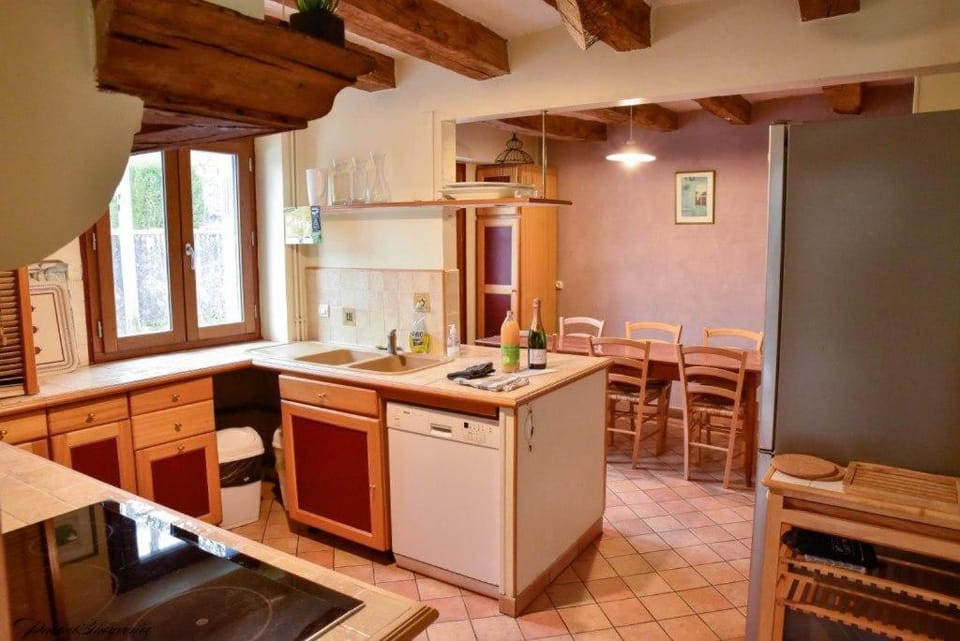 Gite chez Stéphanie Montbazon 5 chambres House in Centre-Val de Loire