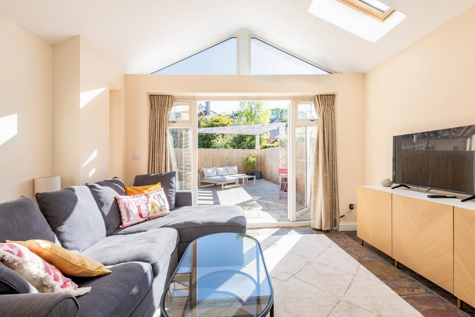 Communal lounge/ TV room, Living room