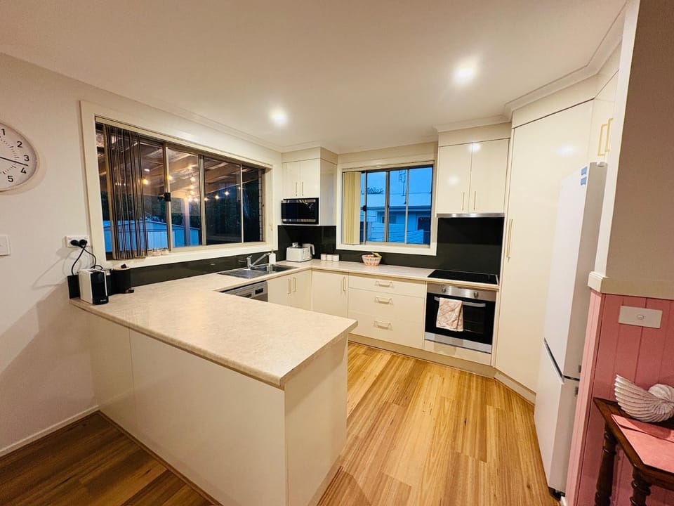 Coffee/tea facilities, Kitchen or kitchenette