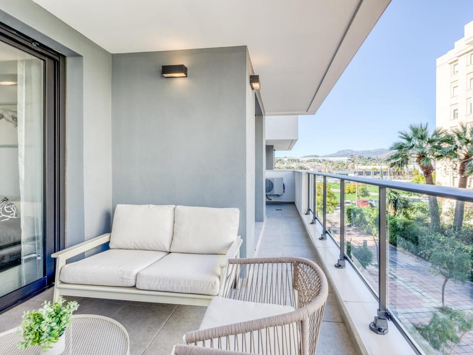 Property building, Balcony/Terrace