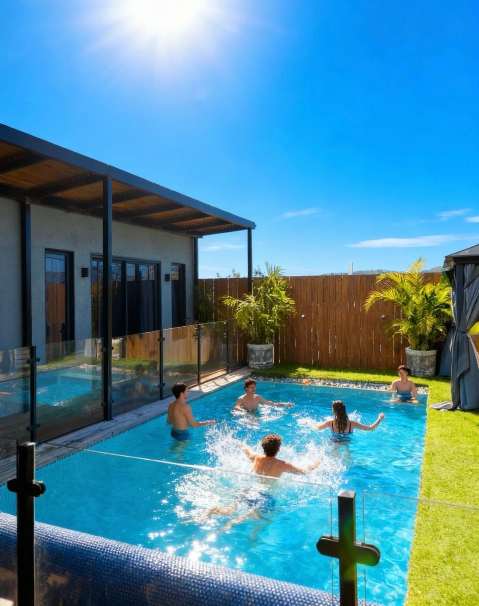 Day, People, Natural landscape, Pool view, Swimming pool, group of guests, sunbed