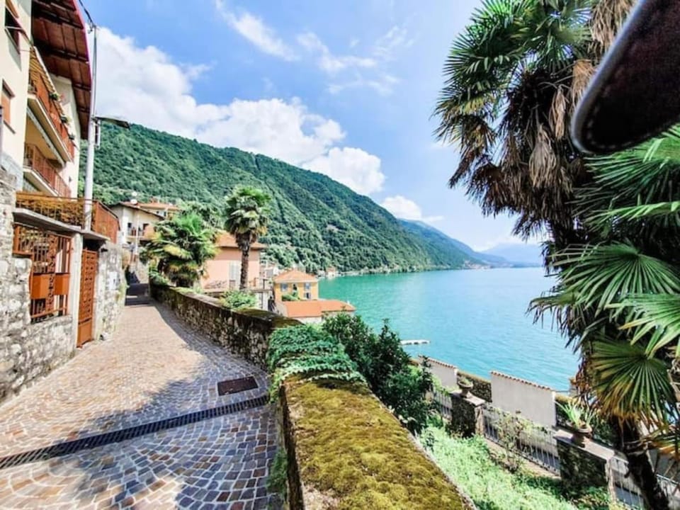 Villa Limone Suite - Argegno Apartment in Canton of Ticino