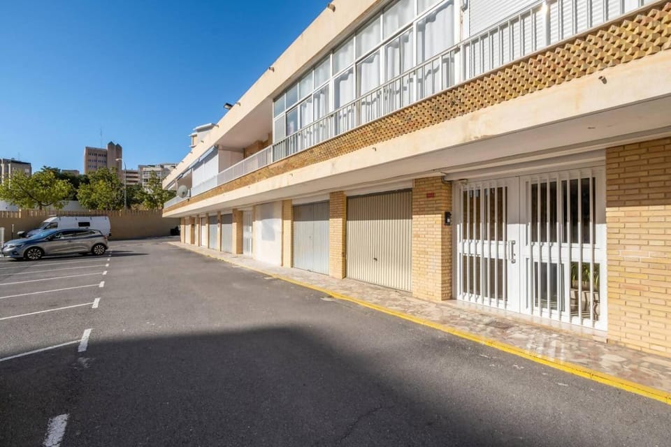 LovelyLofts Sea Club Apartment in Alicante