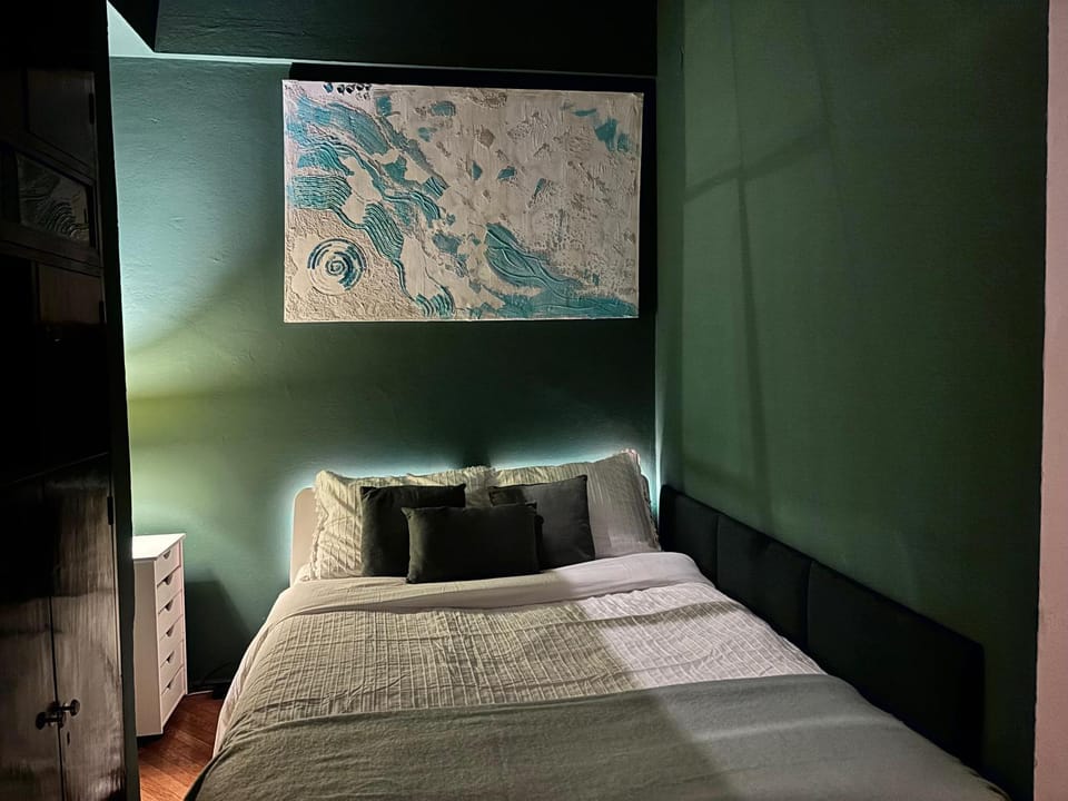 Bed, Photo of the whole room, Bedroom