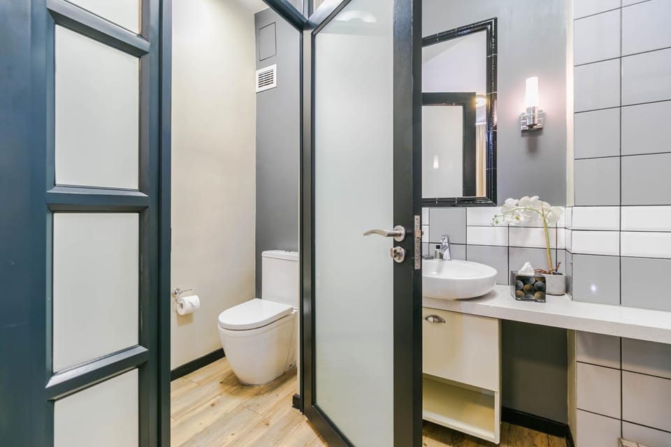 Toilet, Bathroom