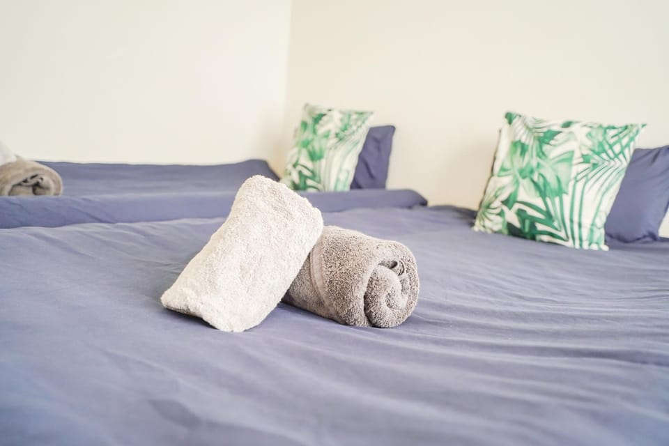 Bed, Photo of the whole room, Bedroom, towels