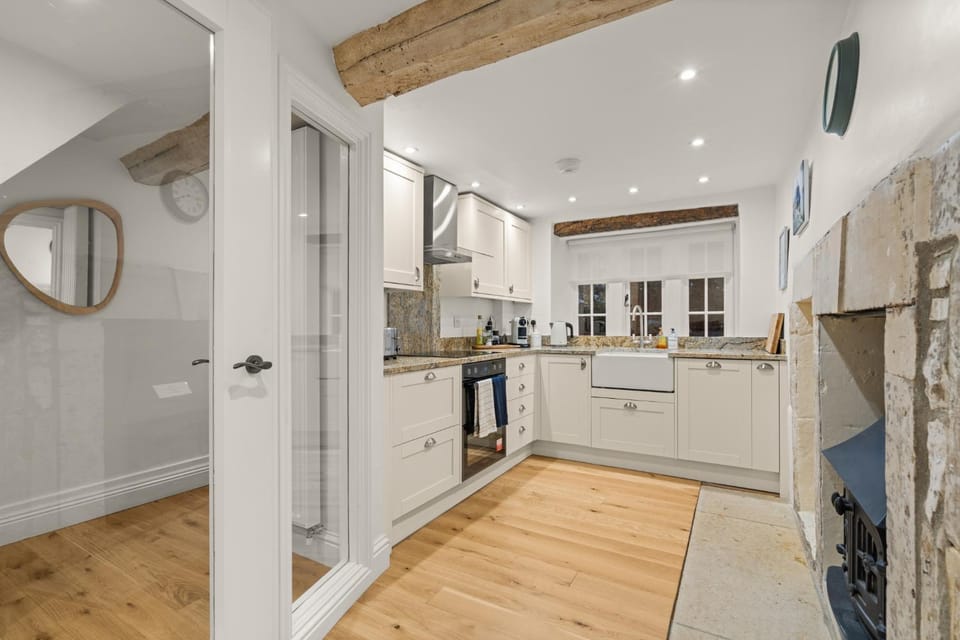 dishwasher, oven, stove, kitchen