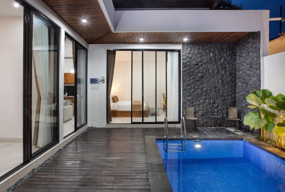 Pool view, Swimming pool