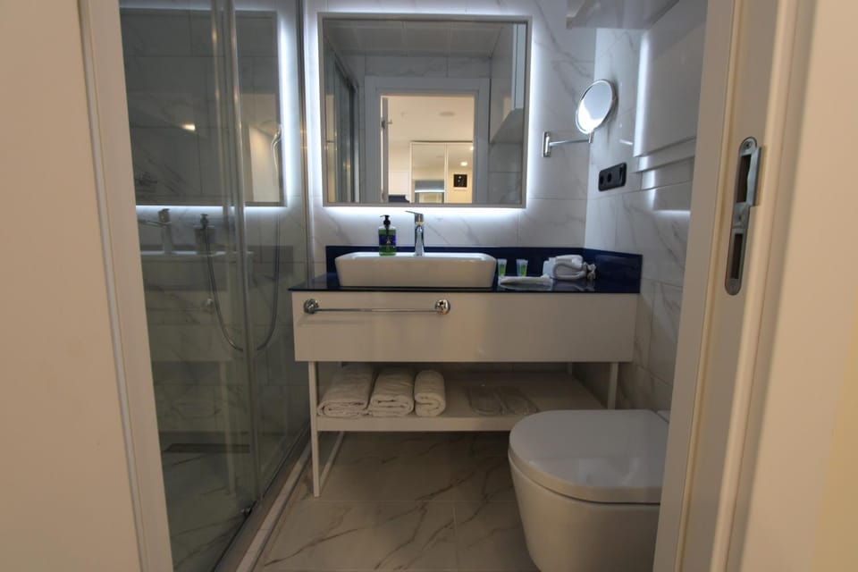 Shower, Toilet, Bathroom