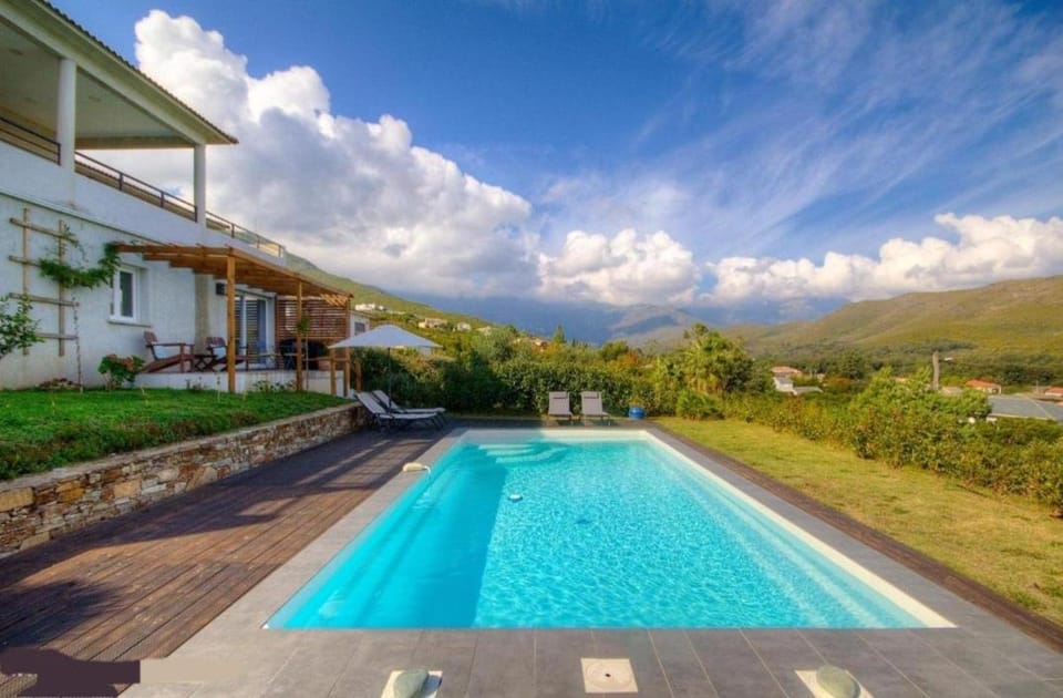 Belle villa avec piscine vue mer- Cap Corse Sisco Villa in Corsica