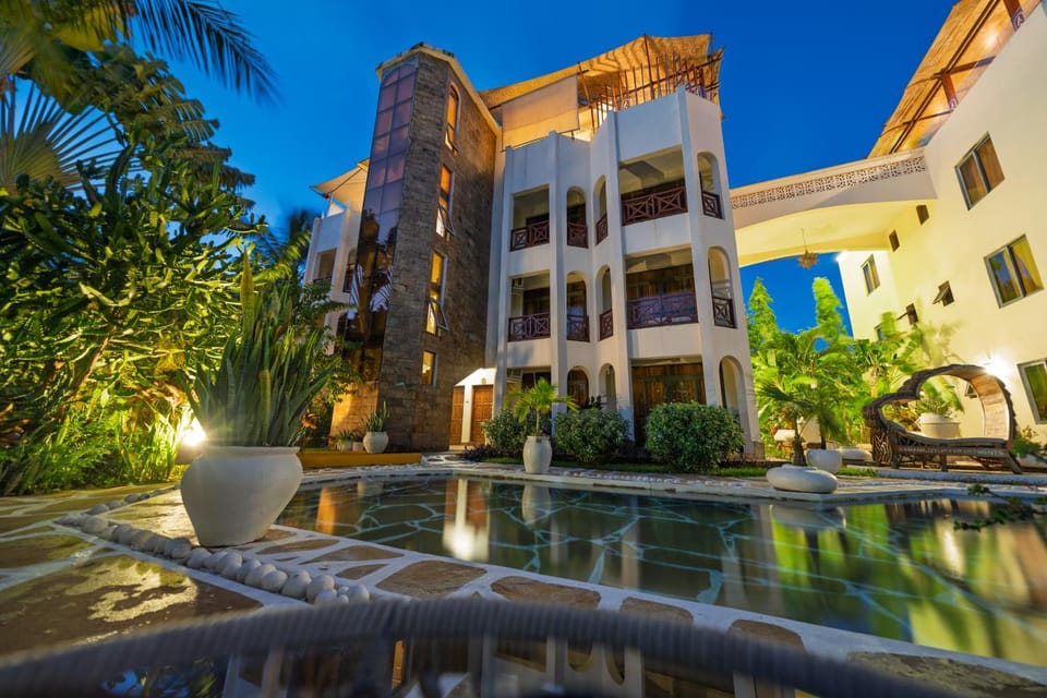 Property building, Swimming pool