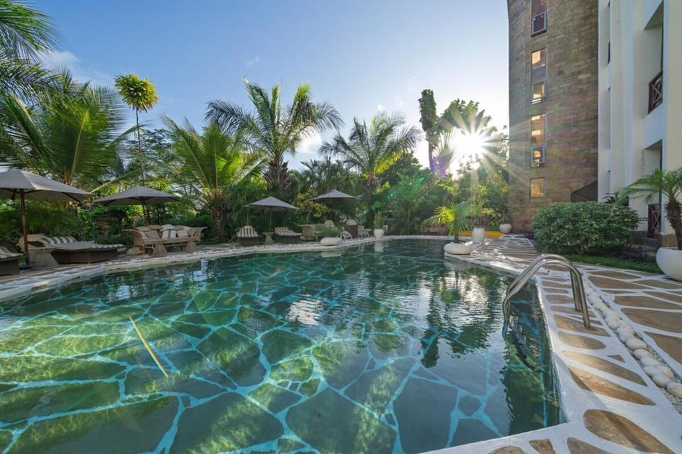 Swimming pool, Swimming pool