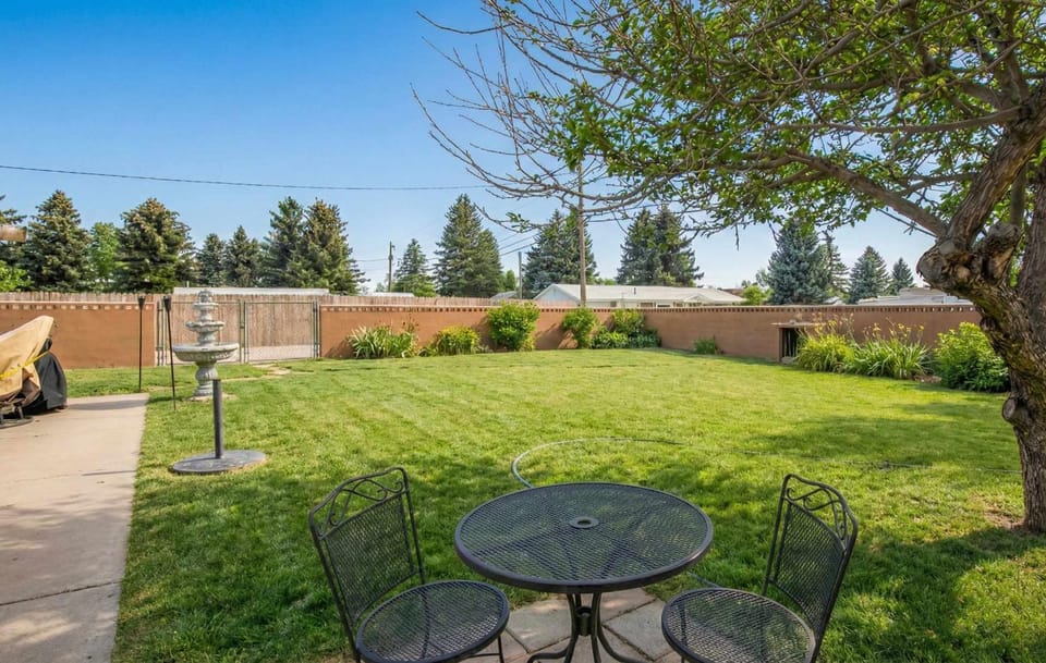 Patio, Garden view