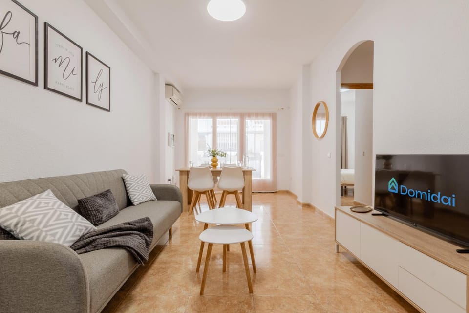 Sunny Beach Apartment in Santa Pola Minimum 11 nights Apartment in Santa Pola