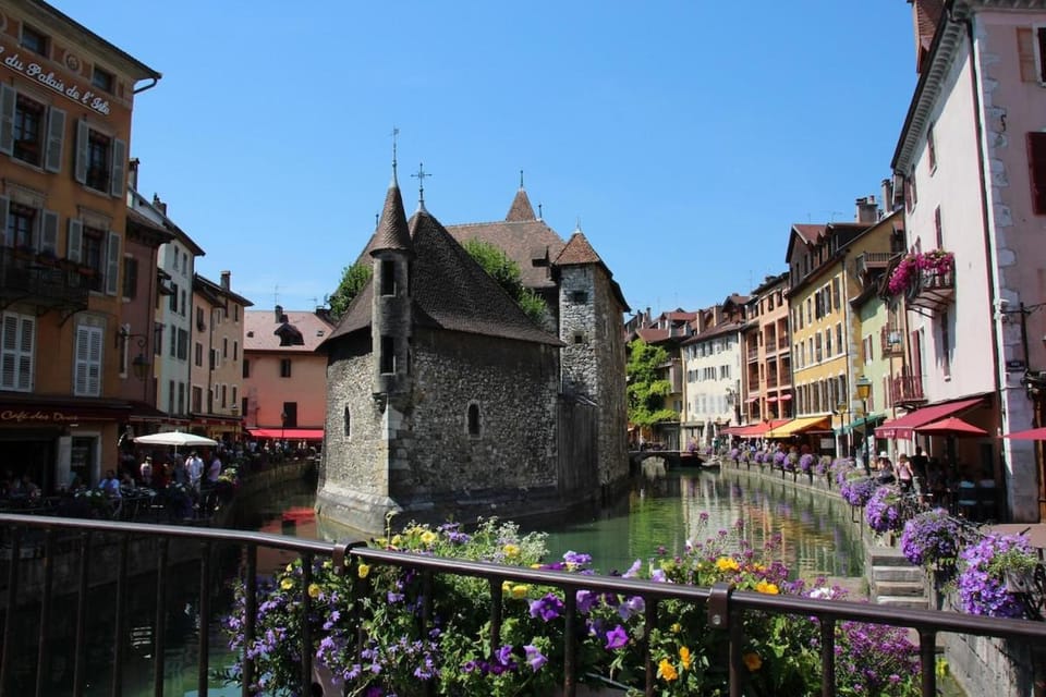 Old town flat Apartment in Annecy