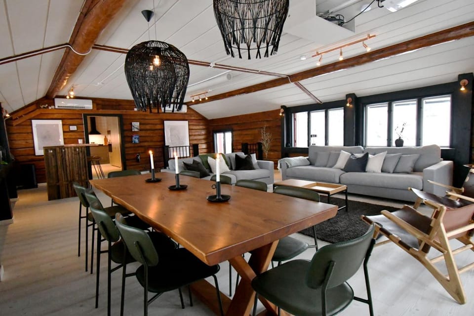 Living room, Seating area, Dining area