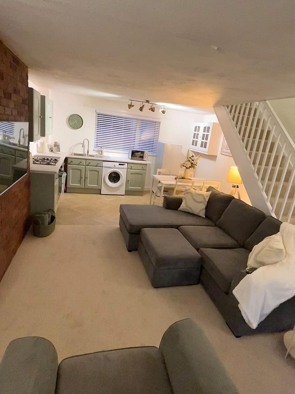 The Garden Annexe, walk to Derriford and close to Dartmoor with Parking Apartment in Plymouth