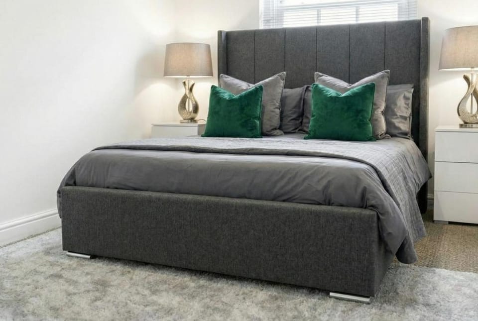 Bed, Photo of the whole room, Bedroom