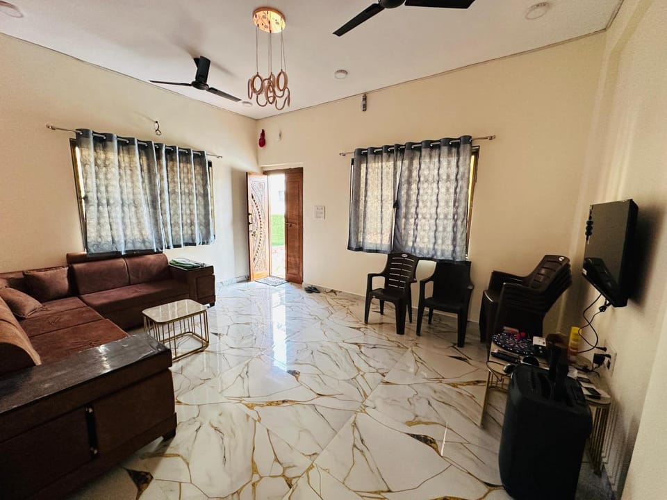 Pvt poolside 3Bhk villa at lonavala Apartment in Lonavla