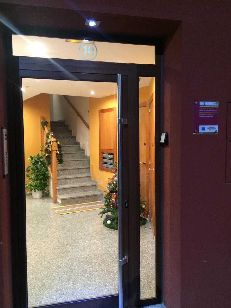 Facade/entrance