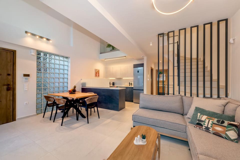 Living room, Seating area, Dining area
