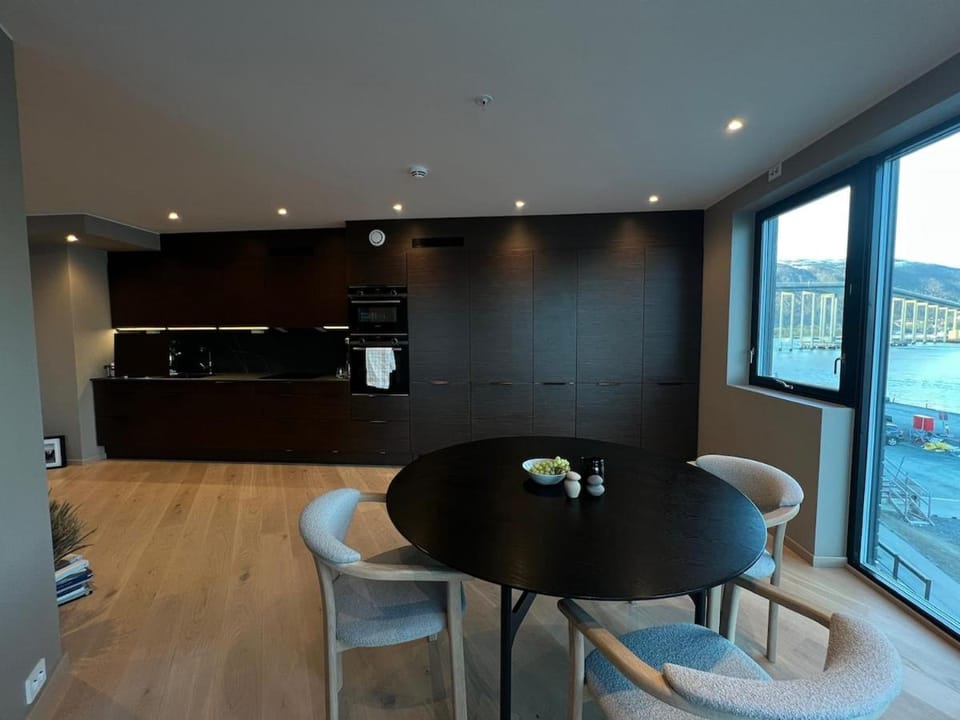 Apartment at Vervet, view of the sea and the town Apartment in Tromso