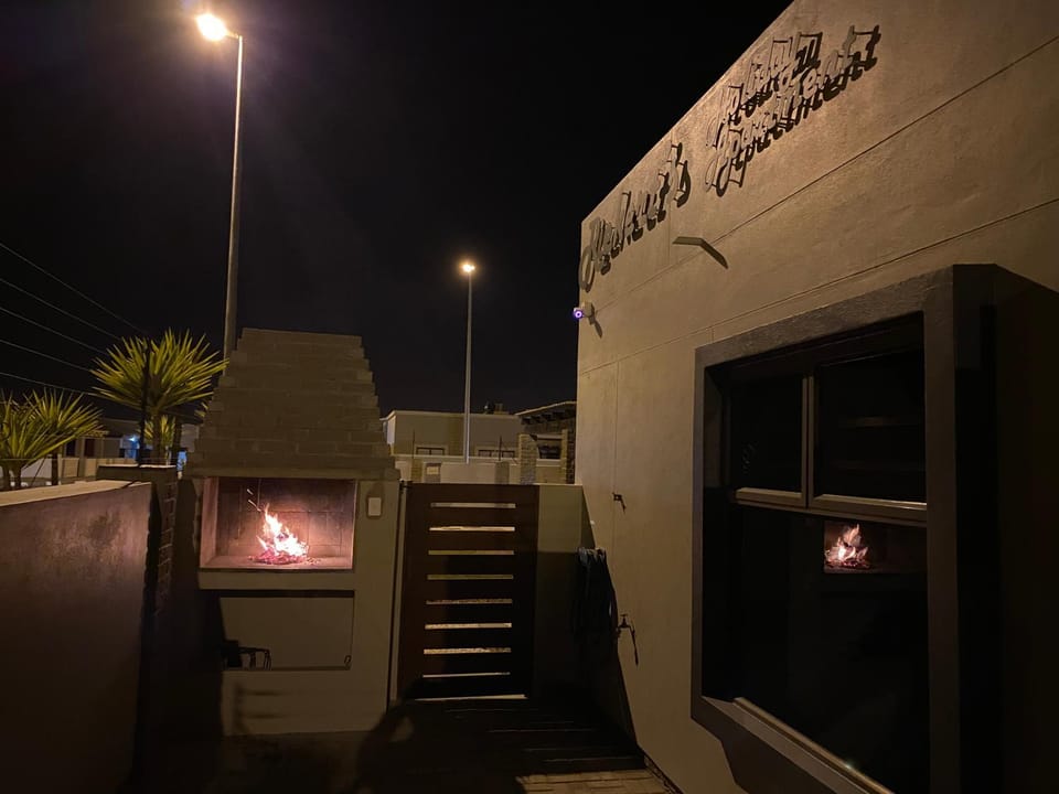 Riekert's Self-Catering Apartment Bed and Breakfast in Namibia